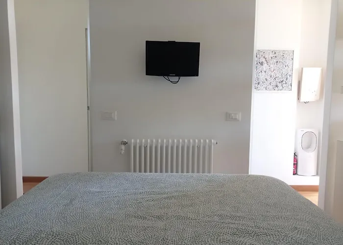 Prato Smeraldo Apartment